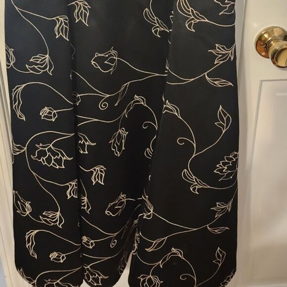 Stunning Party Dress! WHBM Black Satin with embroidered accents.Flattering flare - Picture 12 of 14